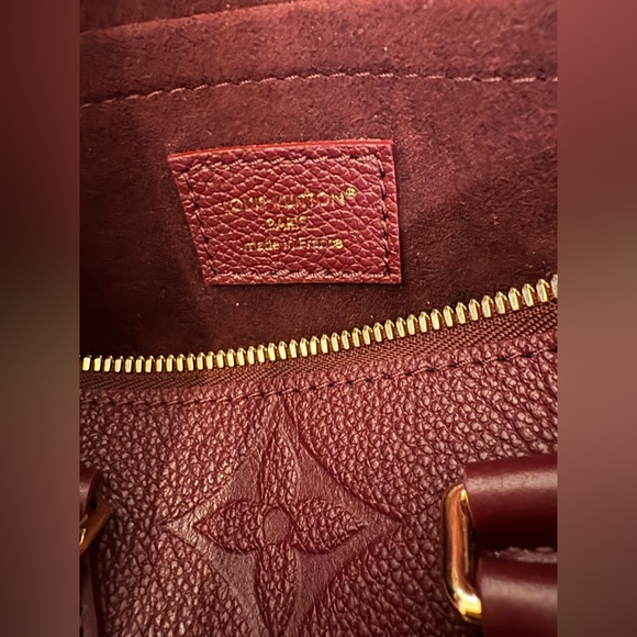 Louis Vuitton Speedy 20 Bandouliere in Garnet - Picture 8 of 12